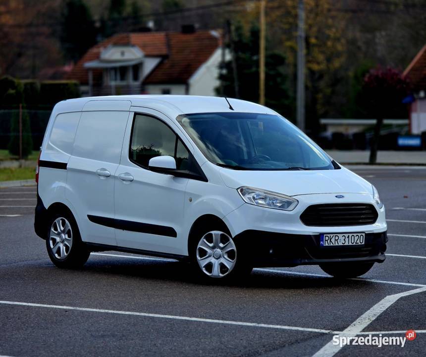 Ford transit courier 2015r 300km
