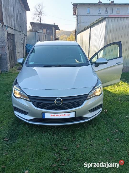 Opel Astra K welurowa tapicerka Jelenia Góra