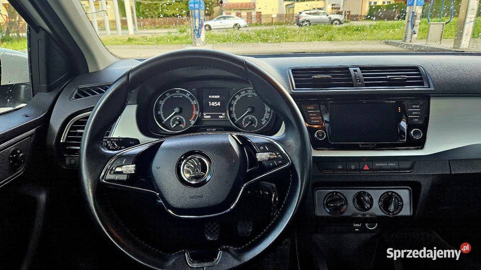 Skoda Fabia LPG Salon Bezwypadkowy 71tyśkm elektryczne lusterka sprzedam