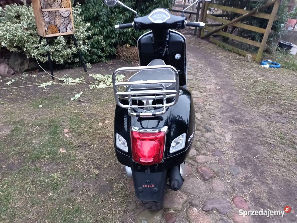Piaggio Vespa GTS 125