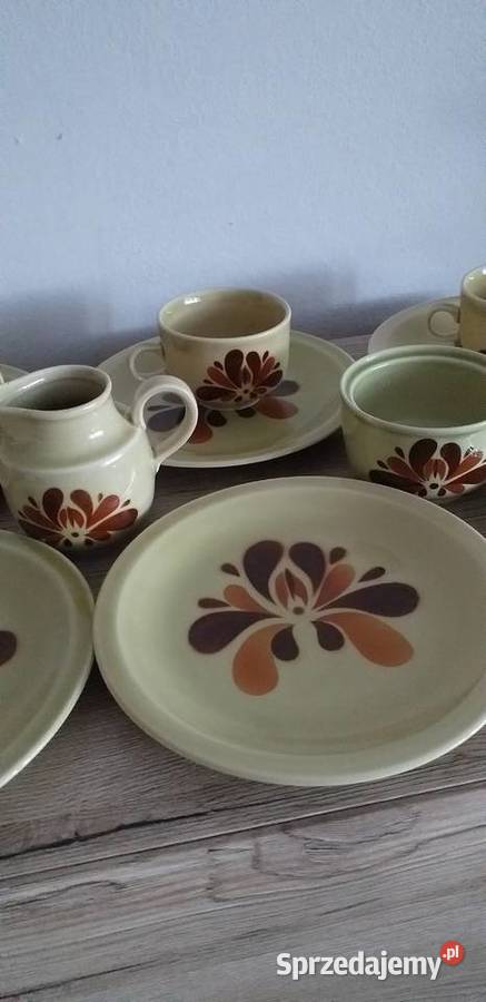 Zestaw talerzy i inne prl Przedbórz
