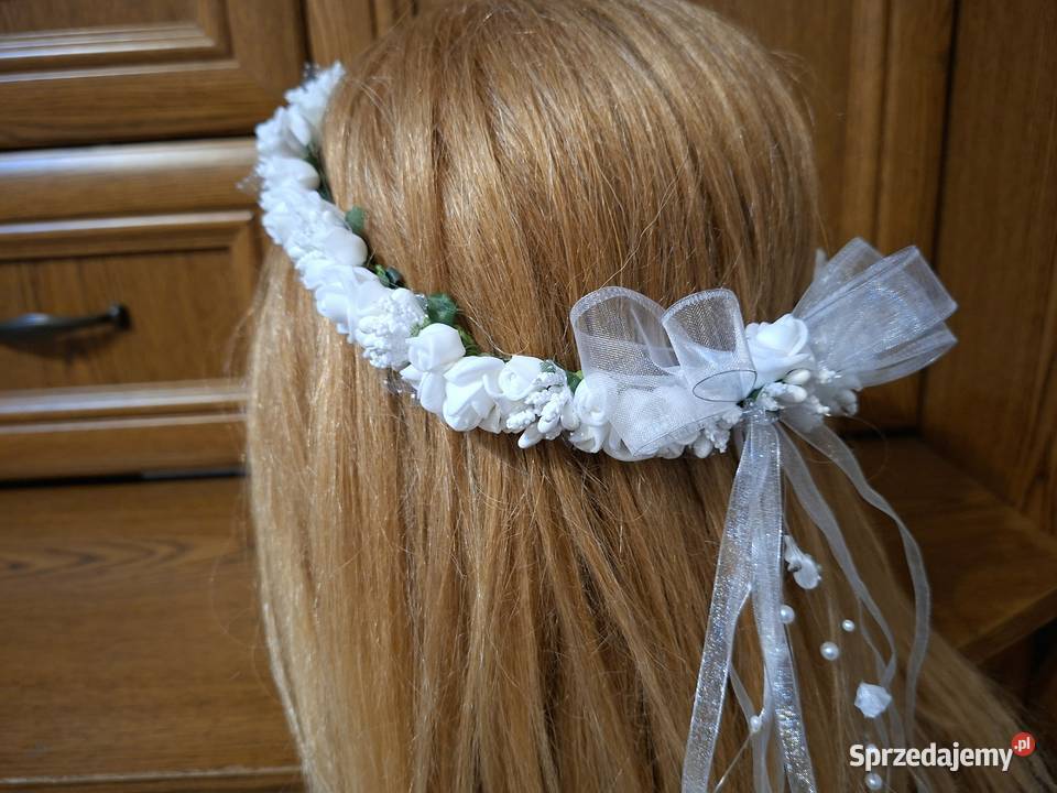 Wianek komunijny śnieżnobiały Borów