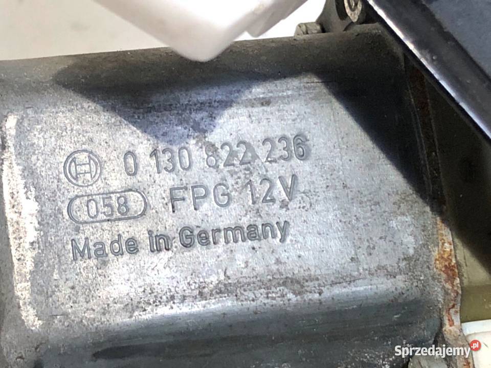 PODNOŚNIK SZYBY PRAWY TYŁ BMW E83 0130822236 SUV osobowe sprzedam