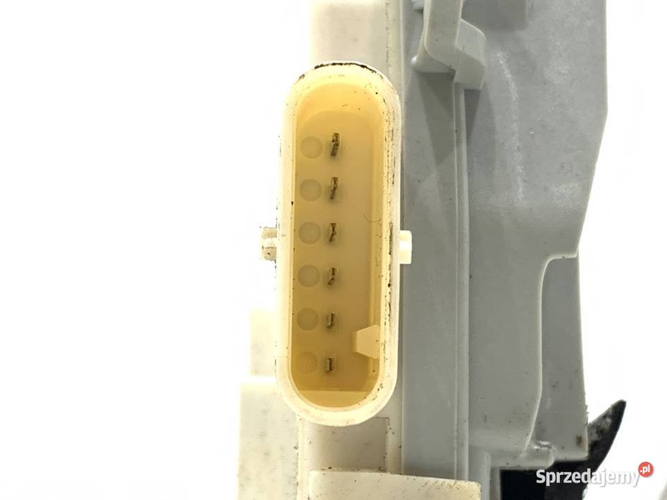 ZAMEK DRZWI PRAWY TYŁ AUDI Q7 4L Hatchback