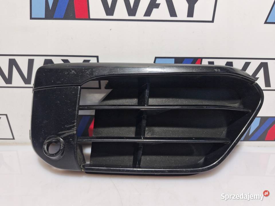 BMW X1 F48 KRATKA ZDERZAKA PRAWY PRZÓD 7374204