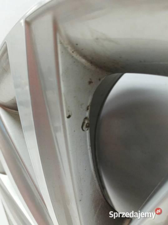 FELGA ALUMINIOWA R18 5X112 ET48 OC57MM 75JX18H2