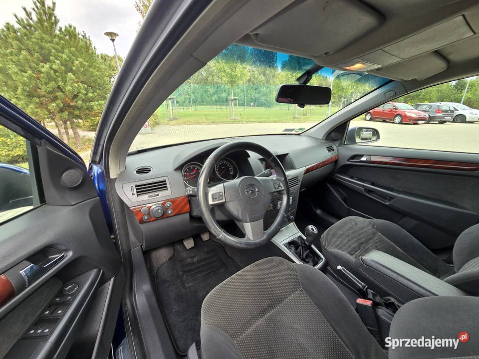 Opel Astra H 16 BENZYNA klima HAK nowy rozrząd manualna Rzeszów sprzedam