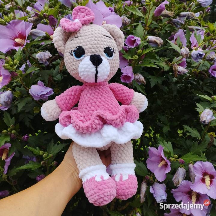 Miś przytulanka dziewczynki na szydełkumaskotka Ruda Śląska