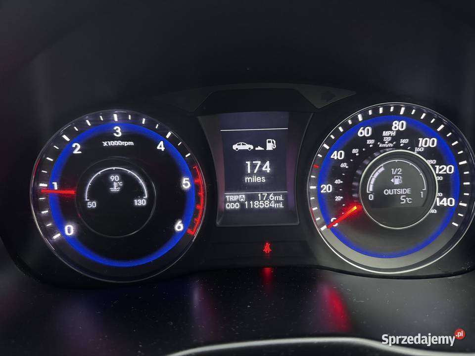 Hyundai i 40 17 diesel zarejestrowany Anglik poduszka powietrzna Żyrardów