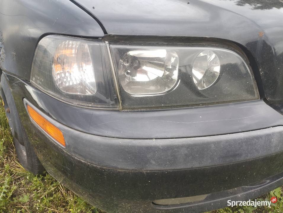 Lampa przednia prawa lewa przód Volvo V40 S40 warmińsko-mazurskie