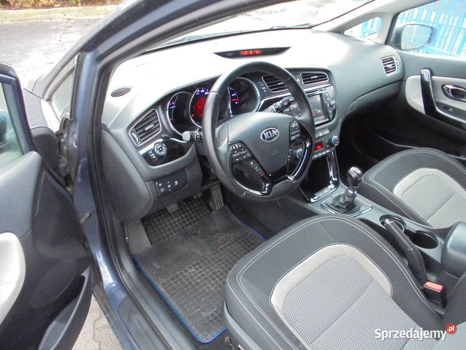 Kia Ceed 16 GDI SW Platinum Edition Żnin