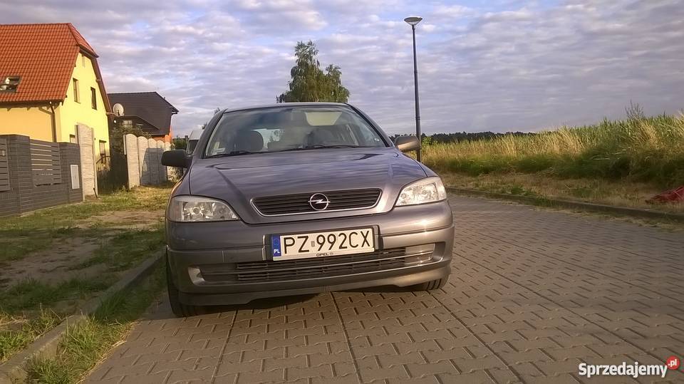 Opel Astra 14 l benzyna 2006 r niski przebieg Przeźmierowo