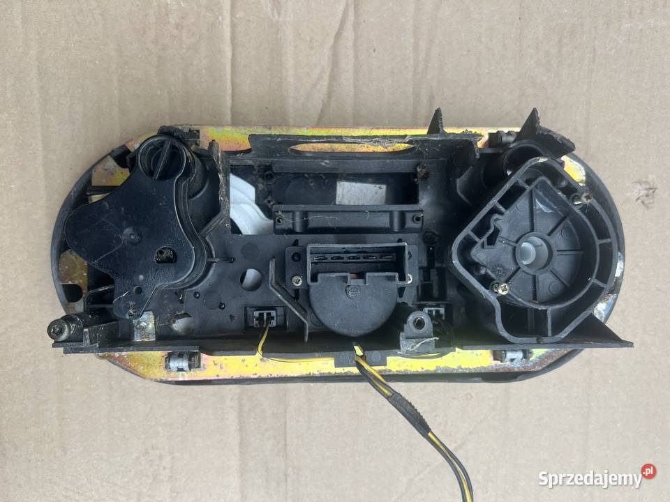 PANEL KLIMATYZACJI 04429902 DEUTZ AGROTRON 120 Kielce sprzedam