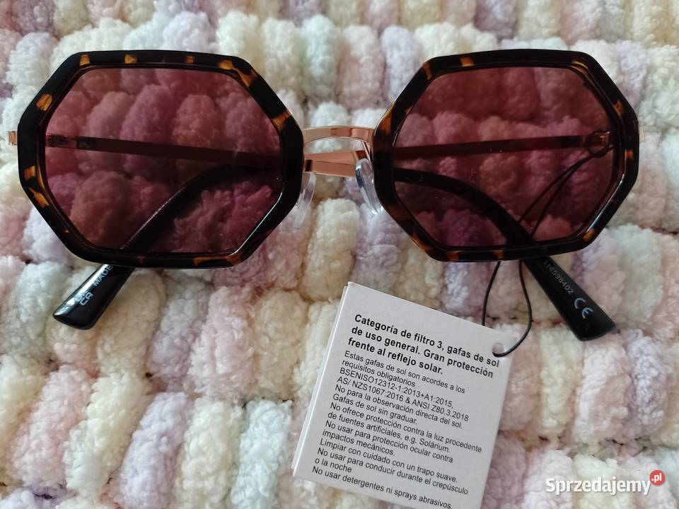 ASOS Okulary przeciwsłoneczne w etui z Londynu