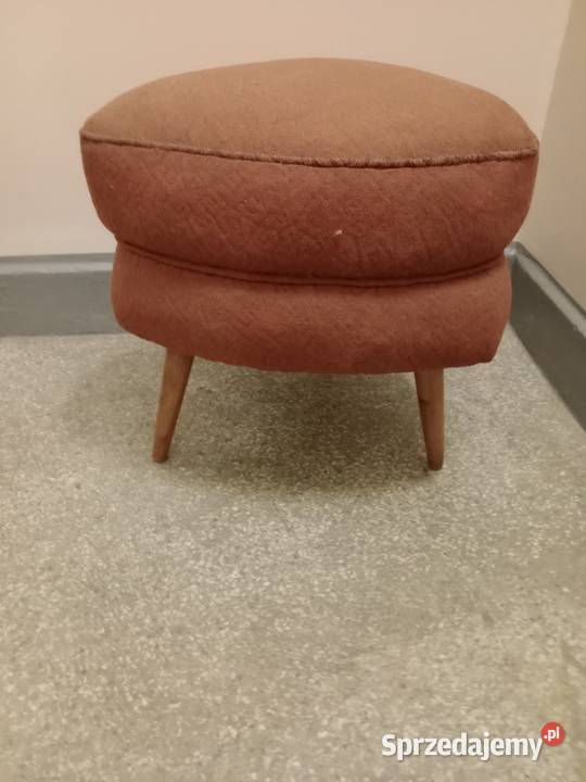 Taboret patyczak z okresu PRL Meble
