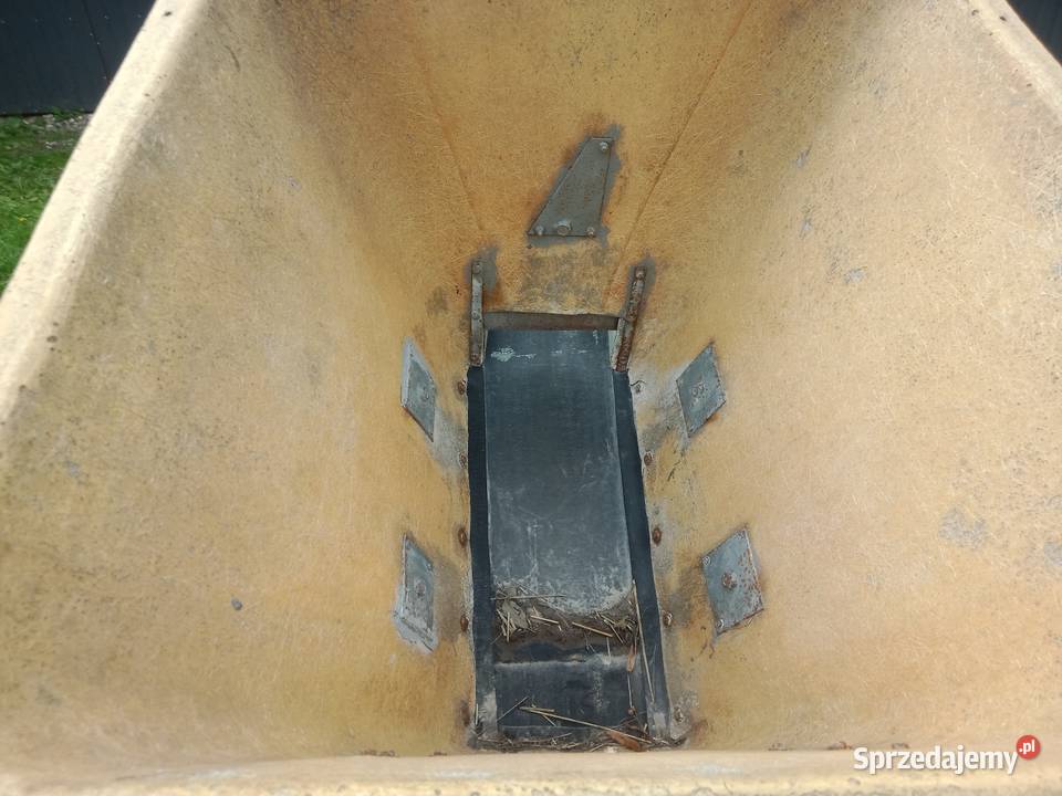 Rozsiewacz do nawozu kos Miechów