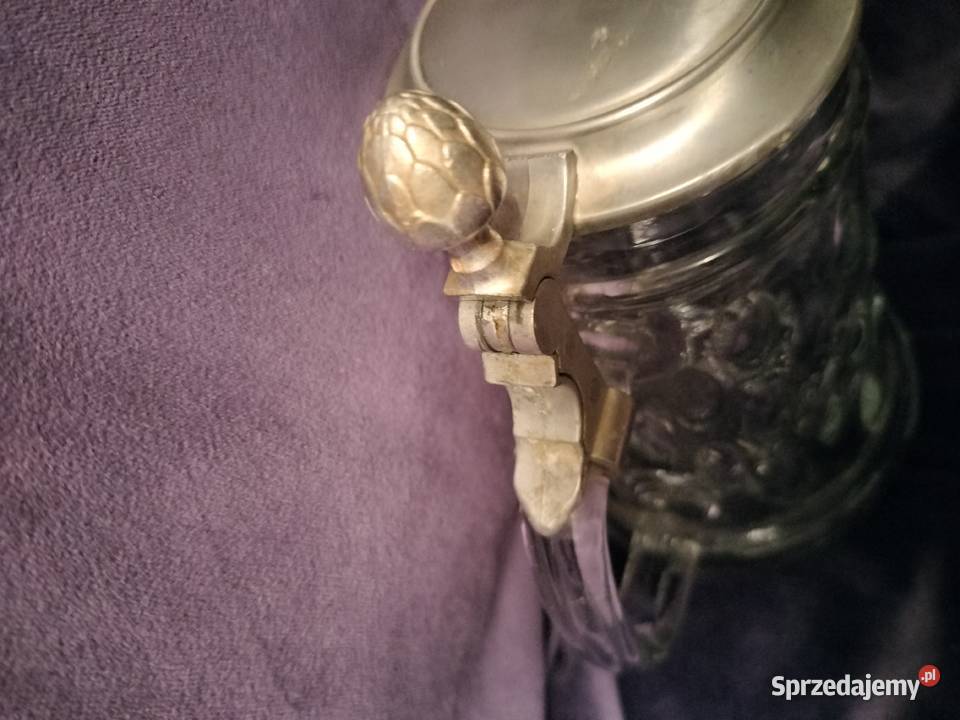 Duży kufel szklany z cynową klapą Choszczno