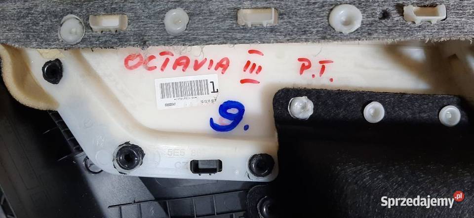 Boczek tapicerka drzwi Skoda Octavia III Prawy Włoszczowa