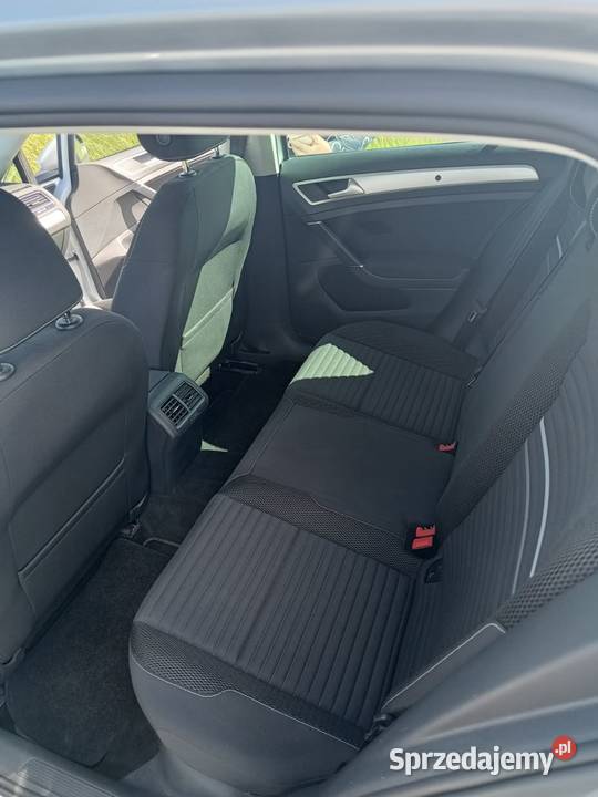 Sprzedam volkswagen golf 7 12 tsi niski przebieg Samochody osobowe Kłodzko