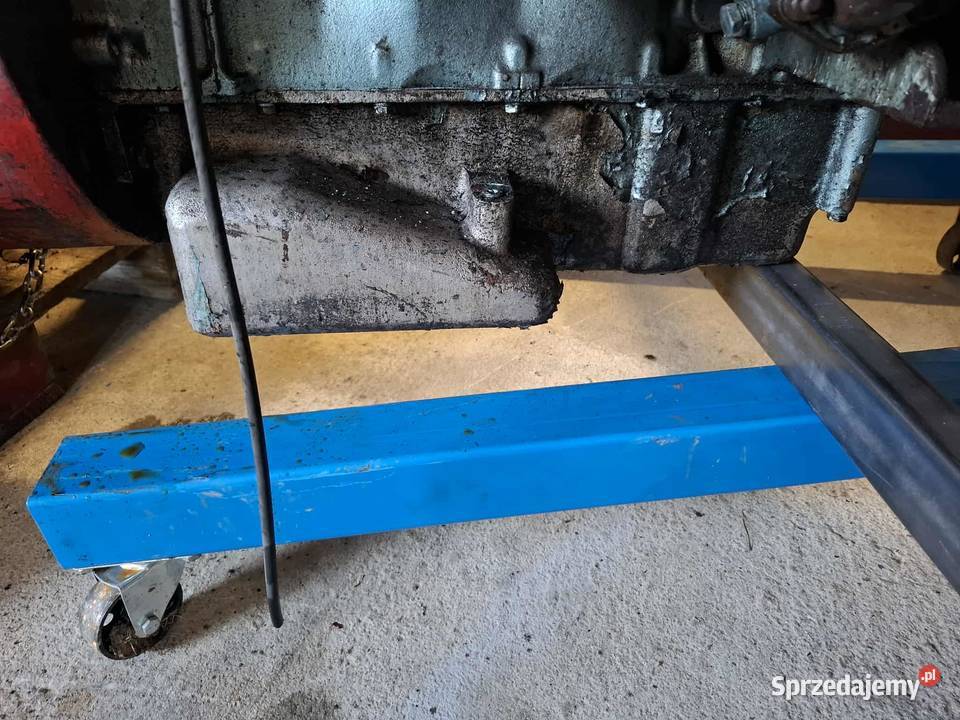 Sprzedam silnik Perkins 4 cylindrowy Części i osprzęt rolniczy Narol