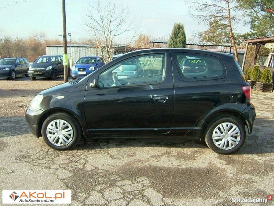 Toyota Yaris czarny manualna Kraków