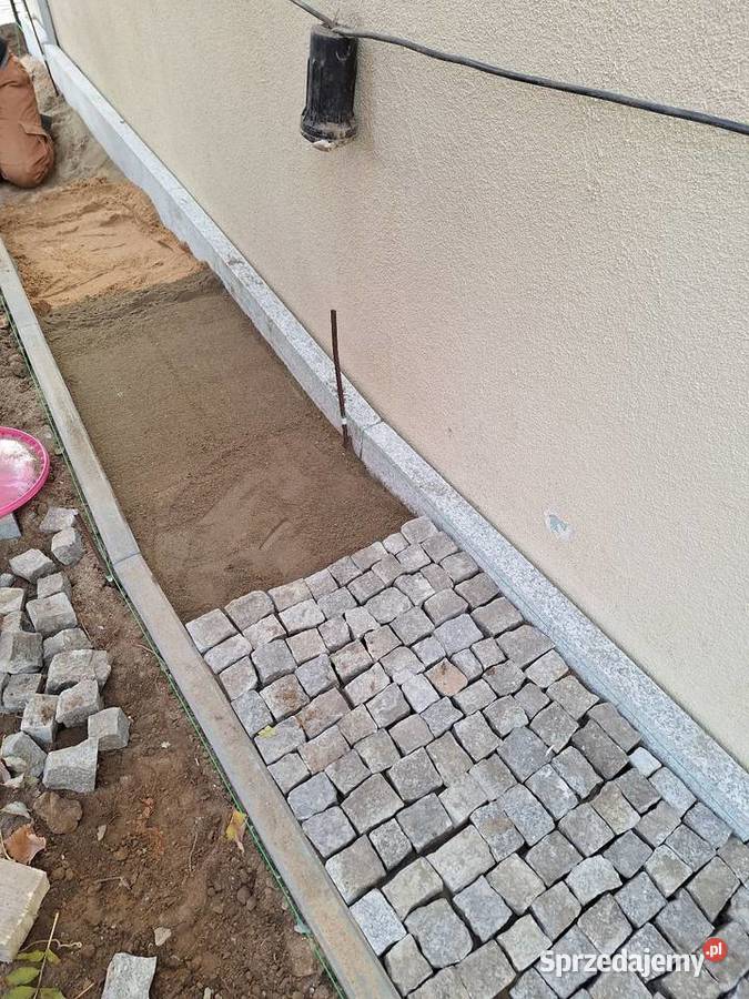 Prace ziemne trawniki niwelacje wymiana gruntu Nowodworce