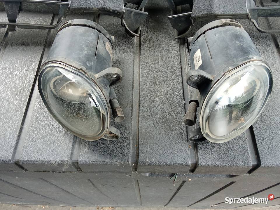 VW Passat B5 fl komplet halogenów z kratkami Kamieniec Wrocławski