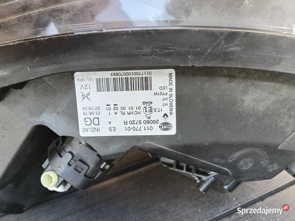 Renault Kadjar lampa prawy przód Puławy