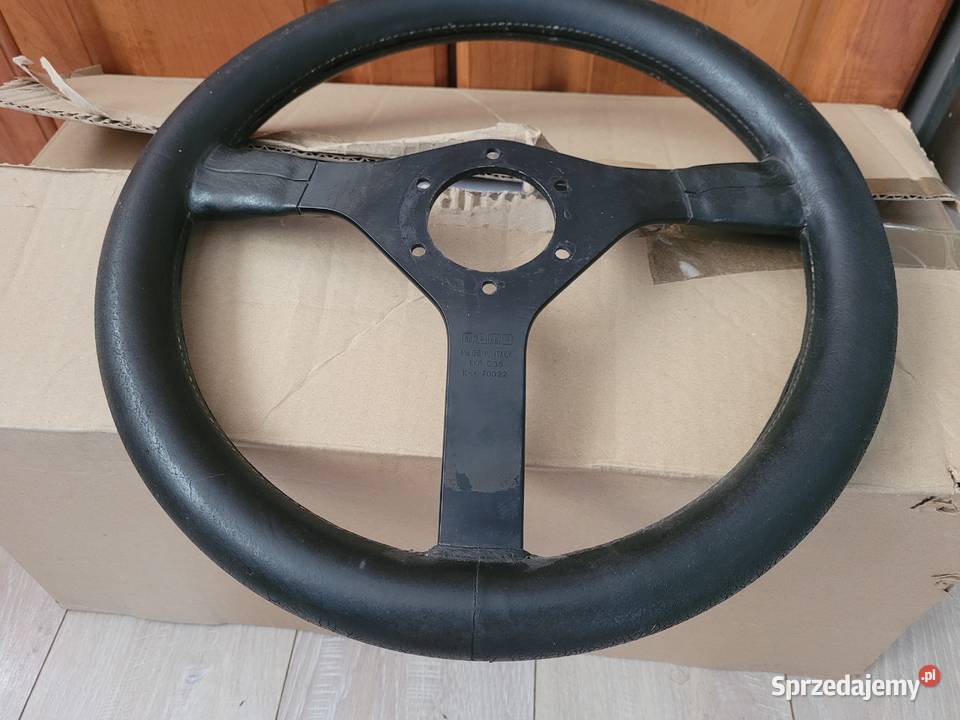 kierownica momo do renowacji typ 35 70022 Lublin sprzedam