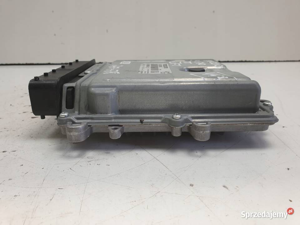 Volvo V70 III 20 D STEROWNIK SILNIKA komputer