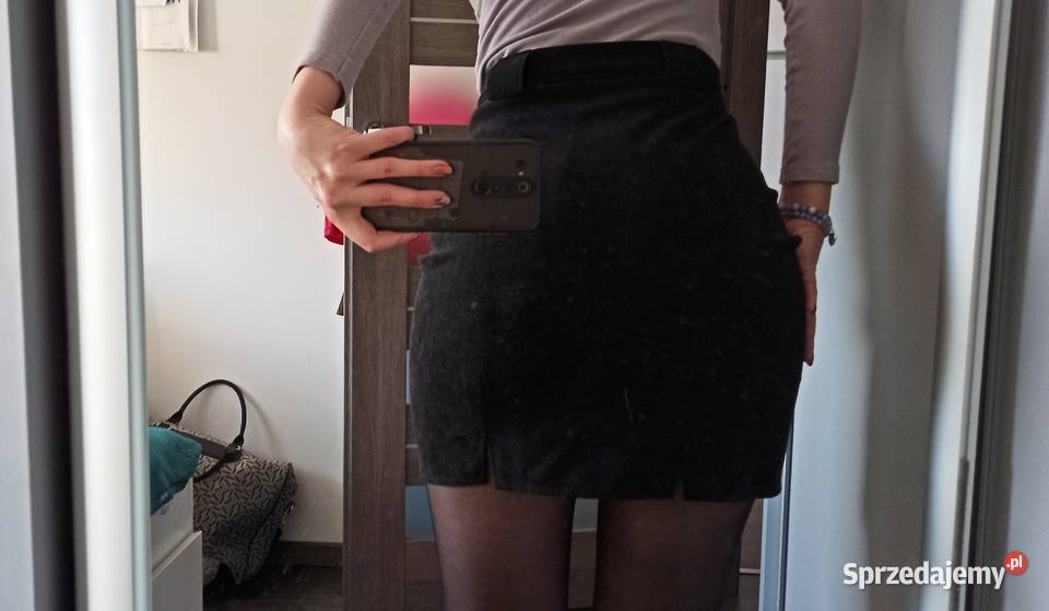 Czarna mini spódnica z wysokim stanem z Rozmiar 40(L) Warszawa