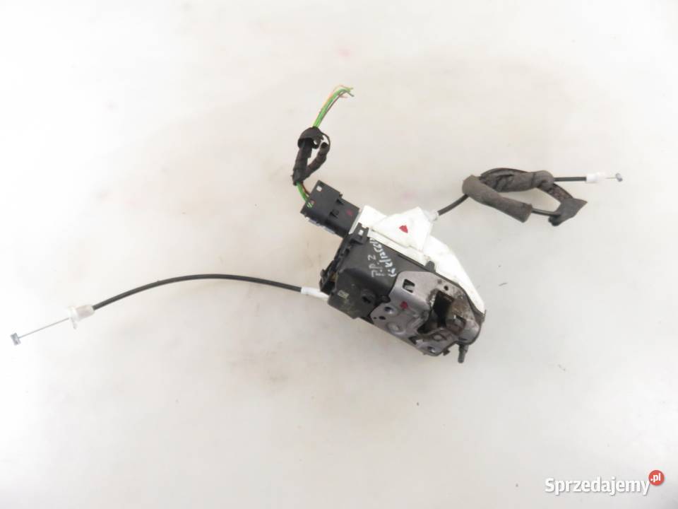 ZAMEK PRAWY PRZEDNI PEUGEOT PARTNER II 828405 Zamki, wkładki i kluczyki małopolskie