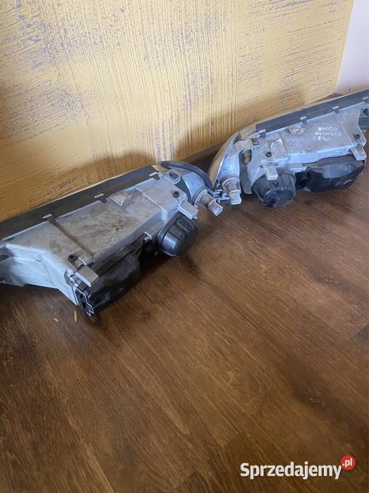 Lampy przednie Skoda Octavia Części samochodowe dolnośląskie Lwówek Śląski sprzedam