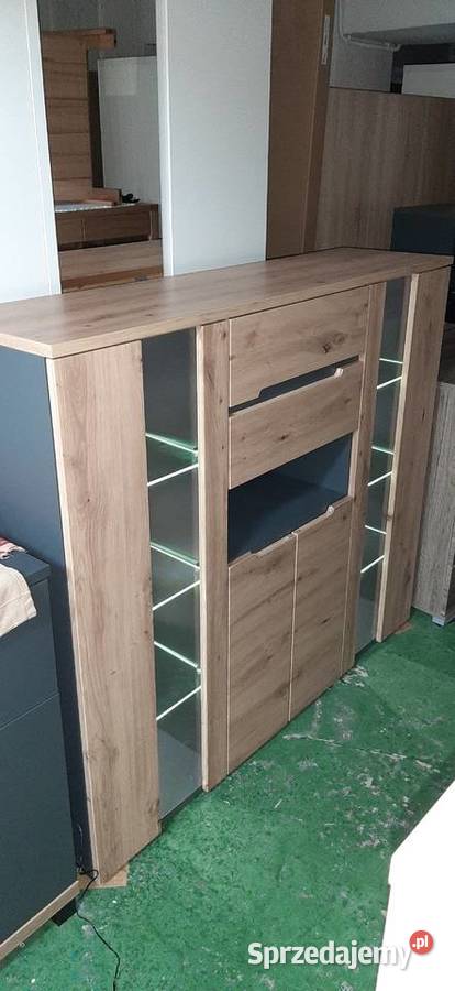 Duża witryna Memphis 126cm Kredensy i witryny sprzedam