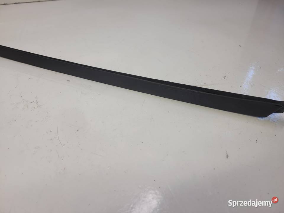 LISTWA ZGARNIAJĄCA PRAWA AUDI A4 B7 8E0854328E Uszczelki szyb Przystajń