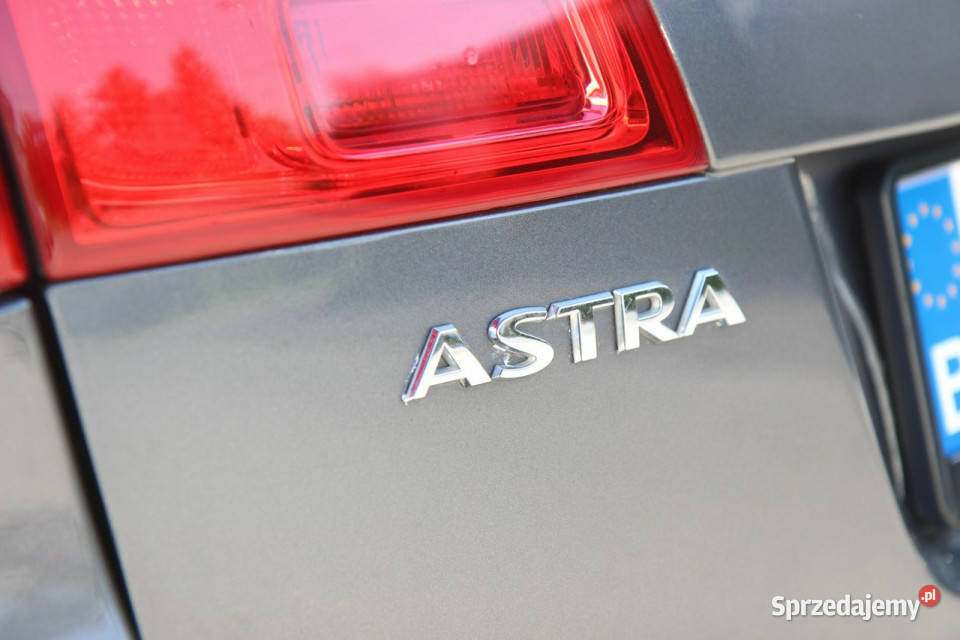Opel Astra 2011r 17 diesel CHIP 150 kombi ASR (kontrola trakcji)