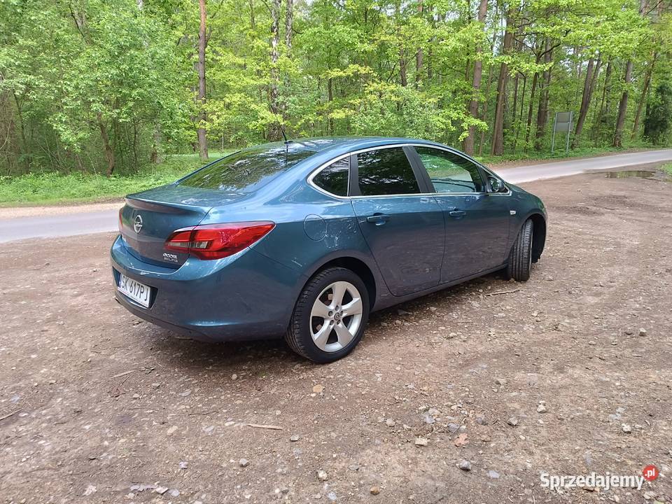 Opel Astra J 14B 140 LPG 201709 zadbana Siewierz