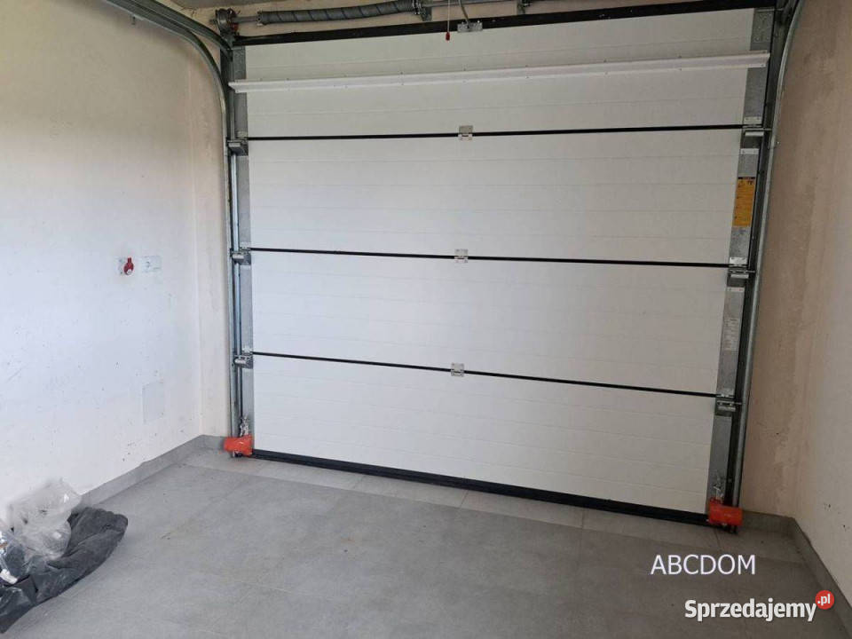 Masłomiąca urokliwe miejsce 5 pokoi garaż Rok budowy 2025