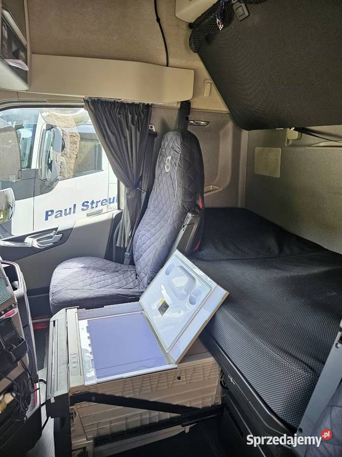 Ciągnik siodłowy Volvo FH 460 122015r Globtroter 12777cm3 wielkopolskie Września