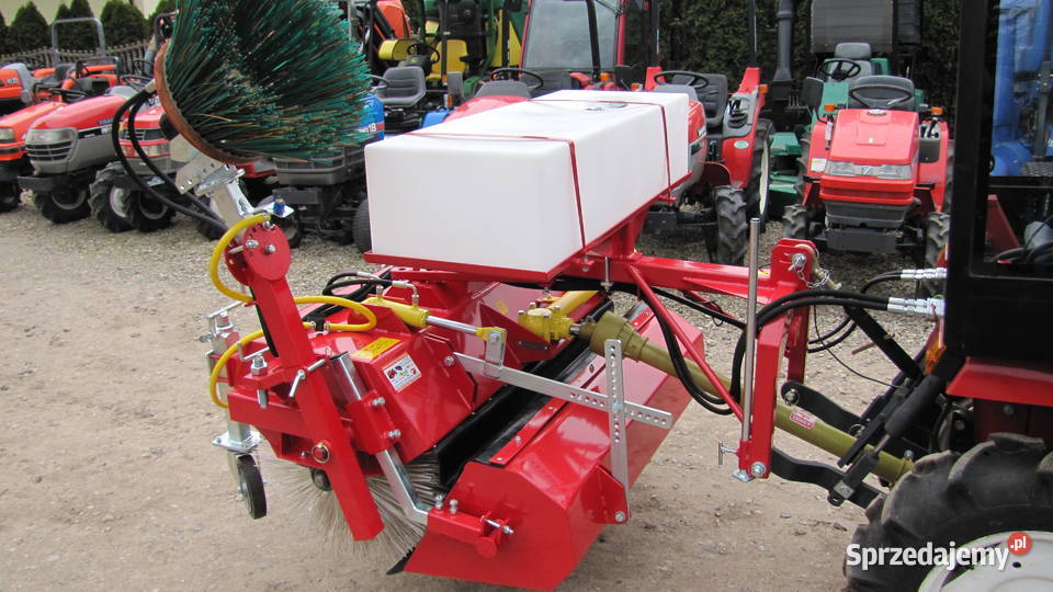 Zamiatarka z koszem napęd hydrauliczny traktor Węgrów