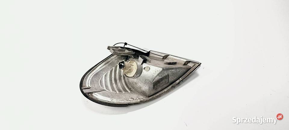 KIERUNKOWSKAZ PRAWY NISSAN ALMERA Lipno sprzedam