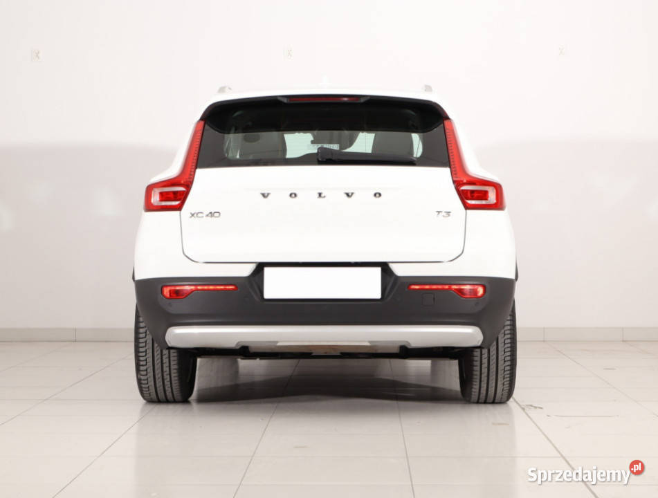 Volvo XC40 T3 asystent pasa ruchu Piaseczno