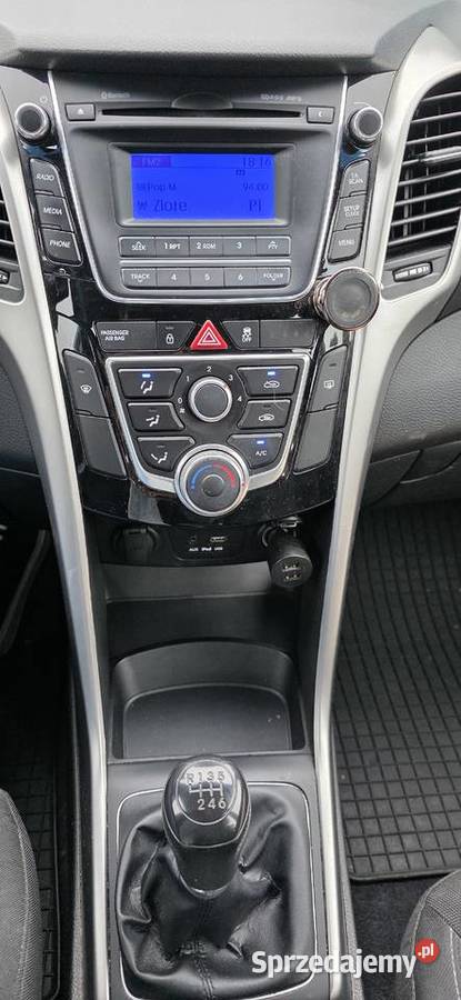 Hyundai i30 lift 16 110 salon Polska wielofunkcyjna kierownica małopolskie Wadowice