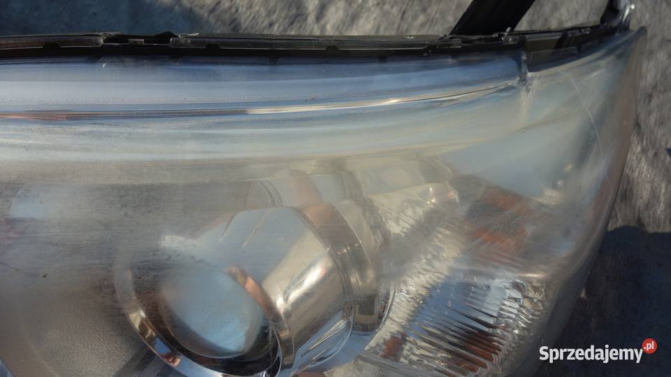 TOYOTA SIENNA 2011 REFLEKTOR LAMPA PRZÓD LEWA lampy przednie śląskie