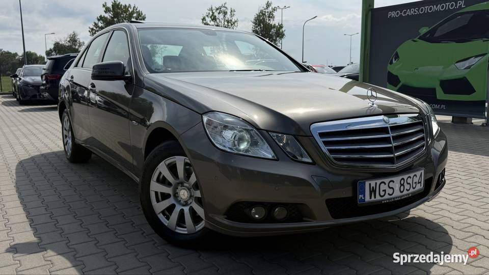 Mercedes E200 Niski Przebieg Super Stan 1 Rok produkcji 2010