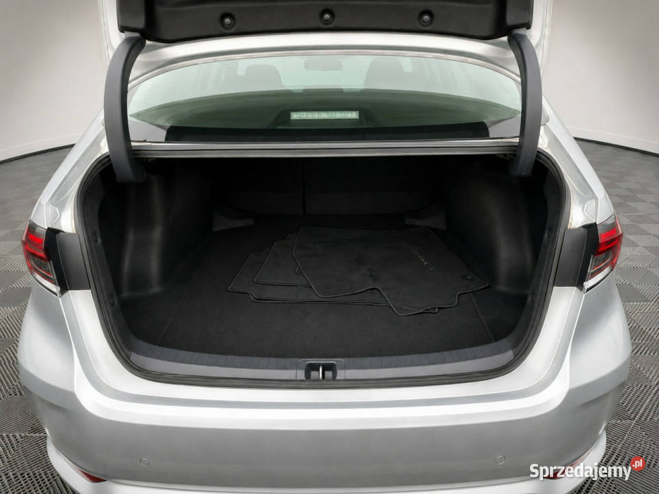 Toyota Corolla 2023 Salon Polska 1Właściciel manualna podlaskie Białystok sprzedam