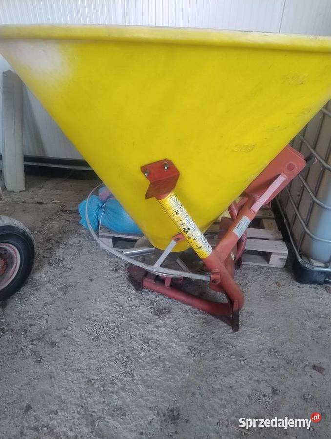 Rozsiewacz do nawozów 500L lejek Rozsiewacze nawozów Radom