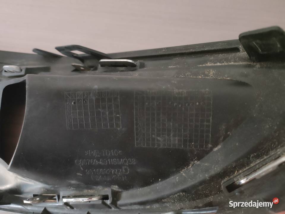 Kratka zderzaka przedniego Peugeot 3008 Lublin sprzedam