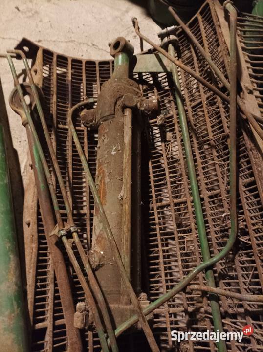 Siłownik hydrauliczny dwustronnego dzialania