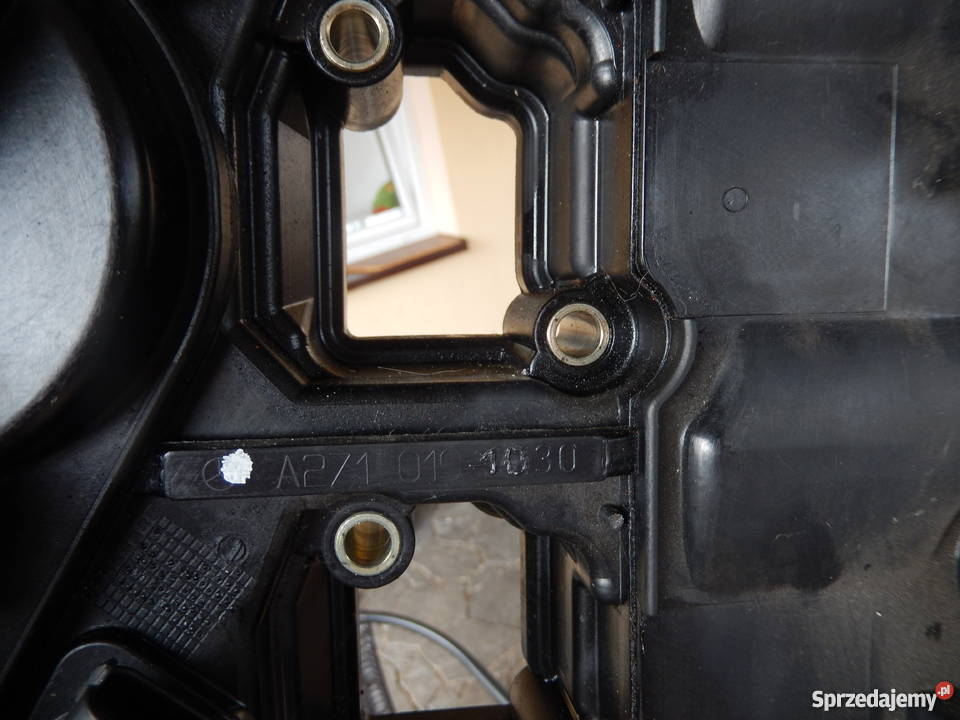 Pokrywa zaworów Mercedes W 203 A 271 Końskie